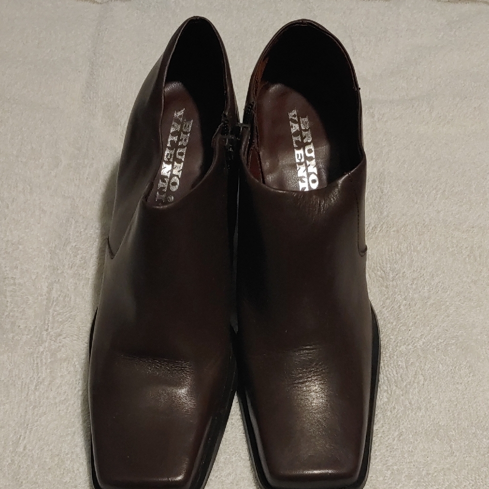 Bruno Valenti Women's Brown Heeled Boots